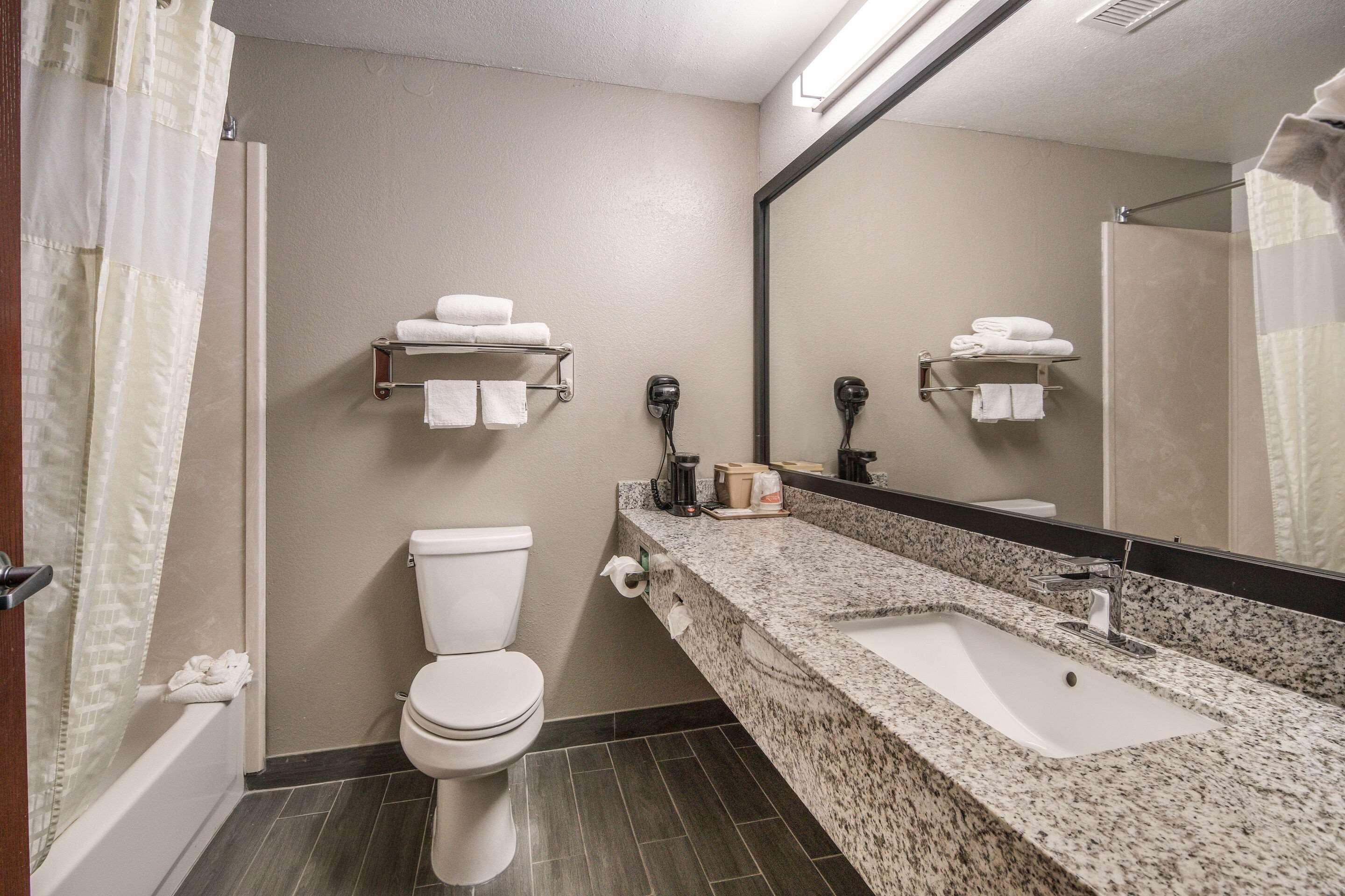 Quality Inn & Suites Fort Worth Zewnętrze zdjęcie